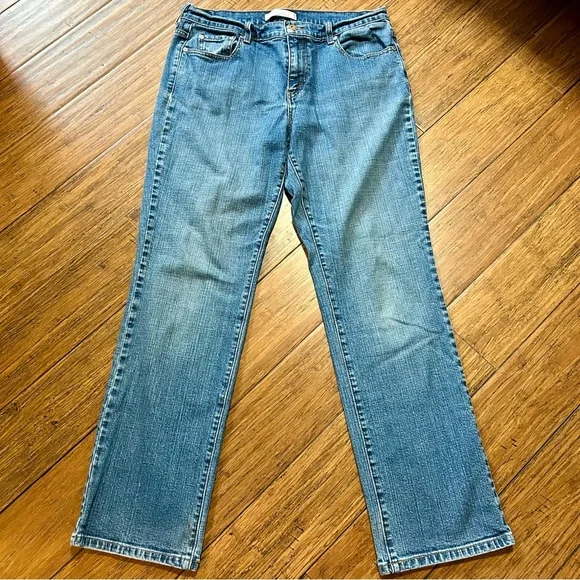 Levi's Women's 505 Straight Leg Denim Jeans, 12 - Picture 6 of 11